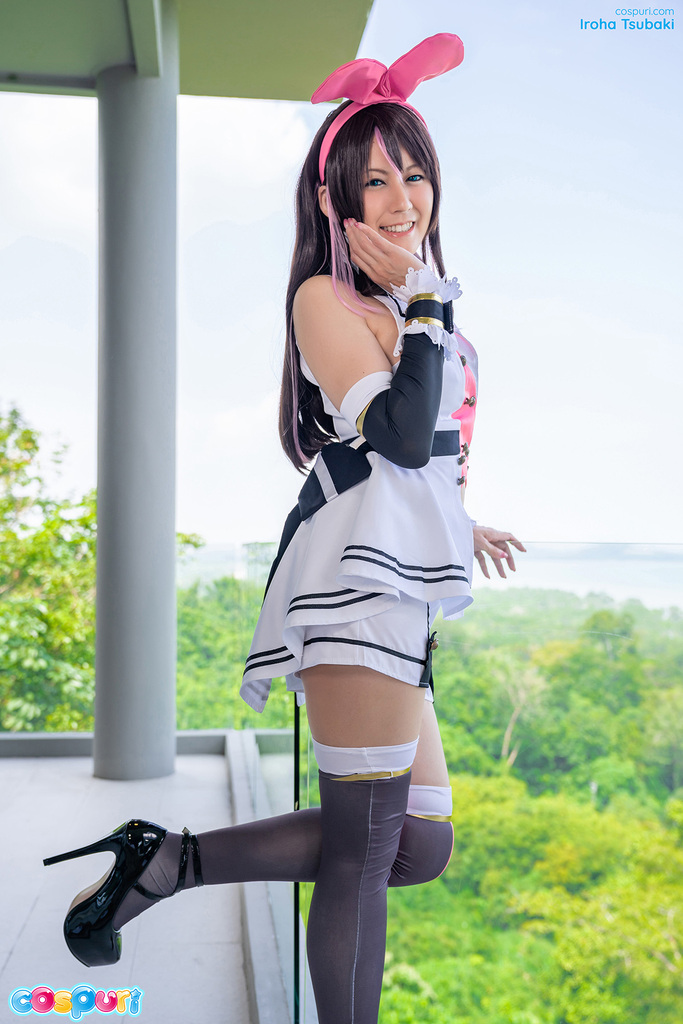 Iroha tsubaki in costume black stockings high heels