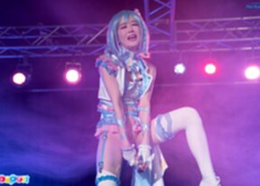 Ria Kurumi in stockings and high heels masturbating with vibrator