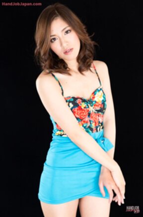 Small tits Natsuki Reina strips short skirt and gives handjob